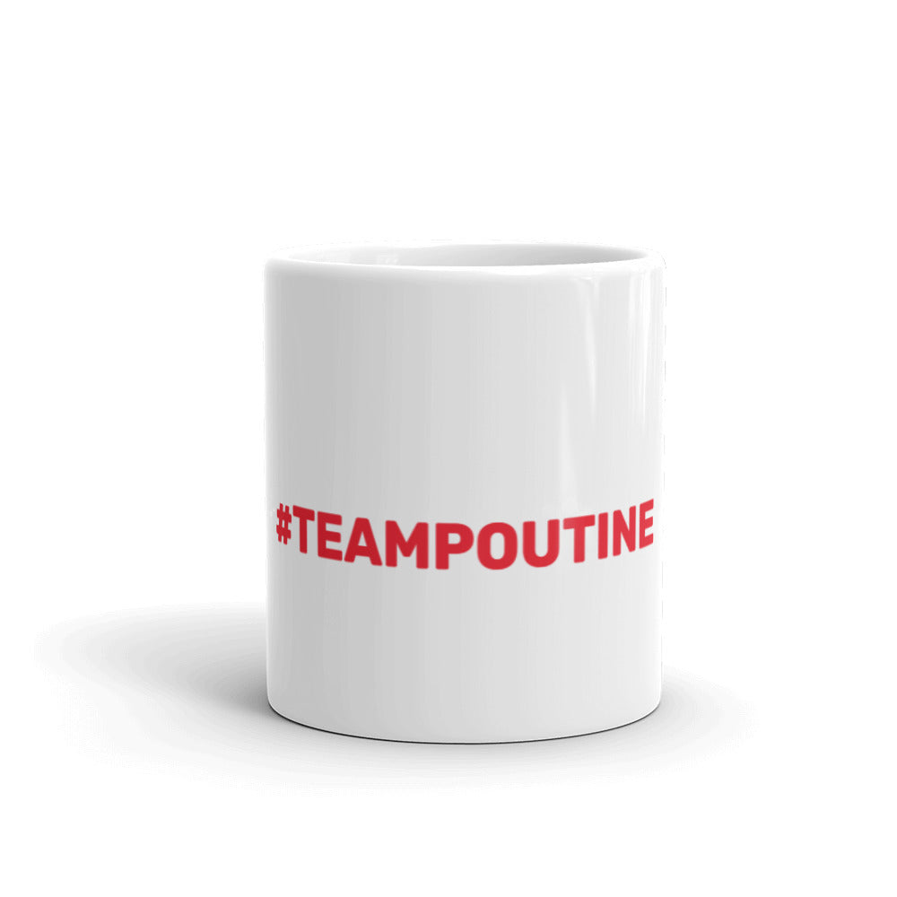 Weiße, glänzende #TEAMPOUTINE Tasse für Deinen Kaffee oder Tee | The Poutine Kitchen - Official Online Shop .